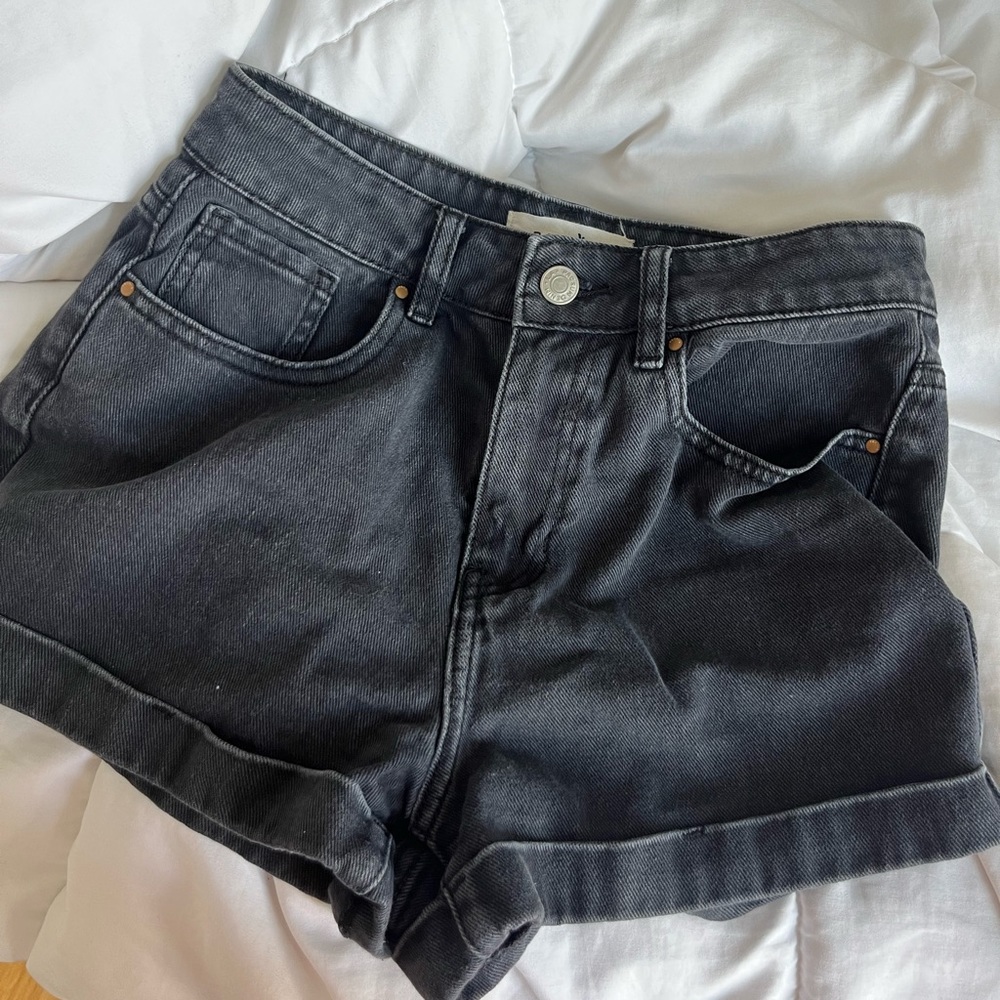 Short folded Jean shorts